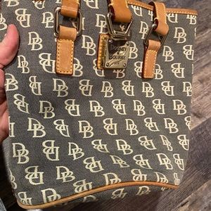 Dooney & Bourke North South Bucket bag